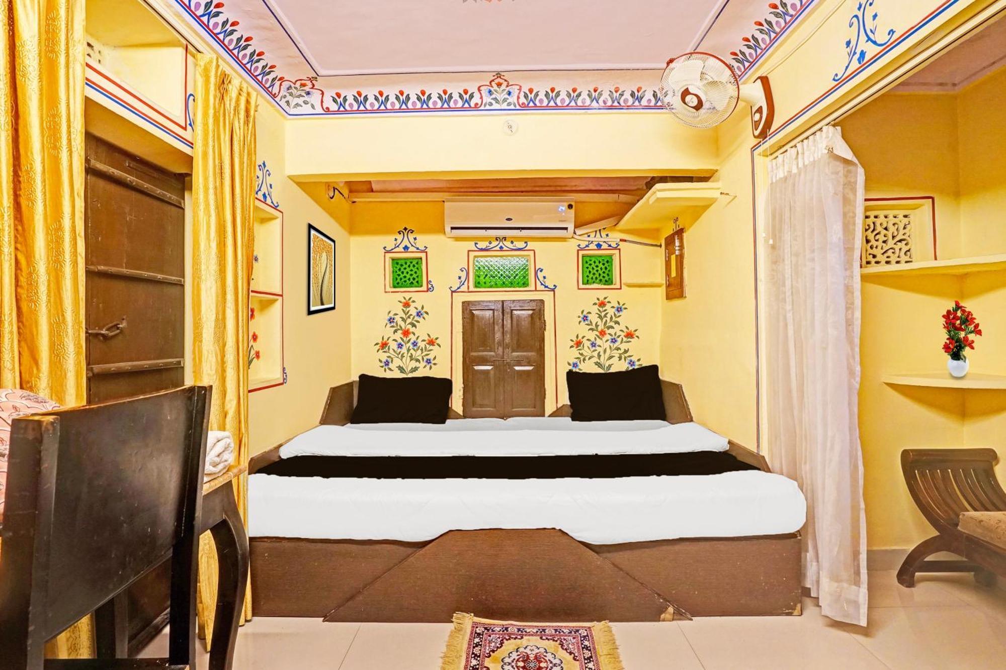 Super Collection O Ramganj Near Hawa Mahal Hotel Джайпур Екстериор снимка