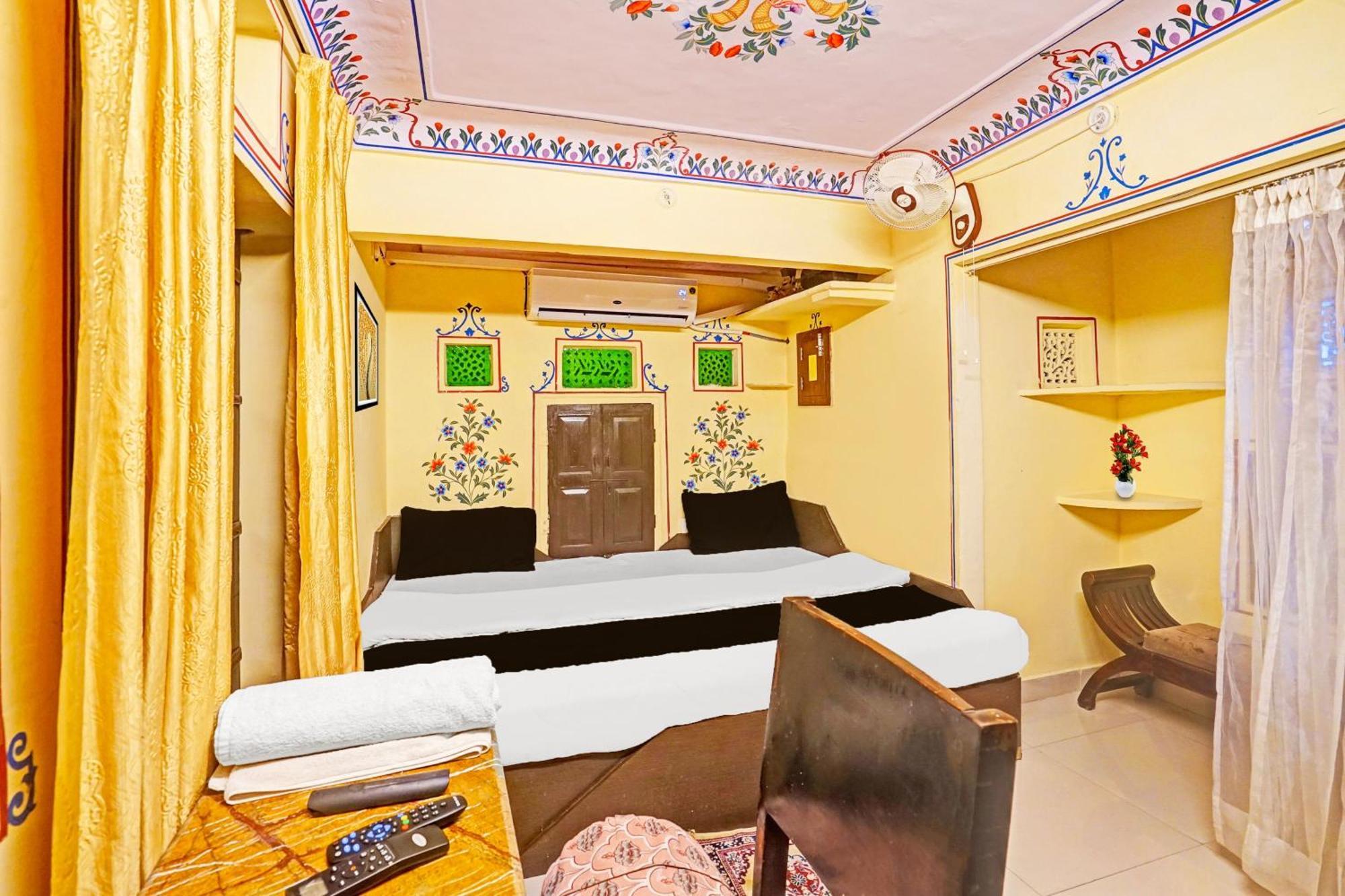 Super Collection O Ramganj Near Hawa Mahal Hotel Джайпур Екстериор снимка